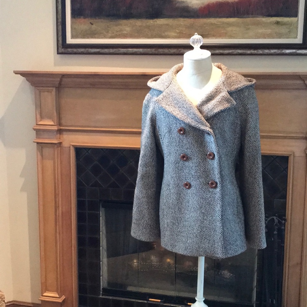 Hooded jacket